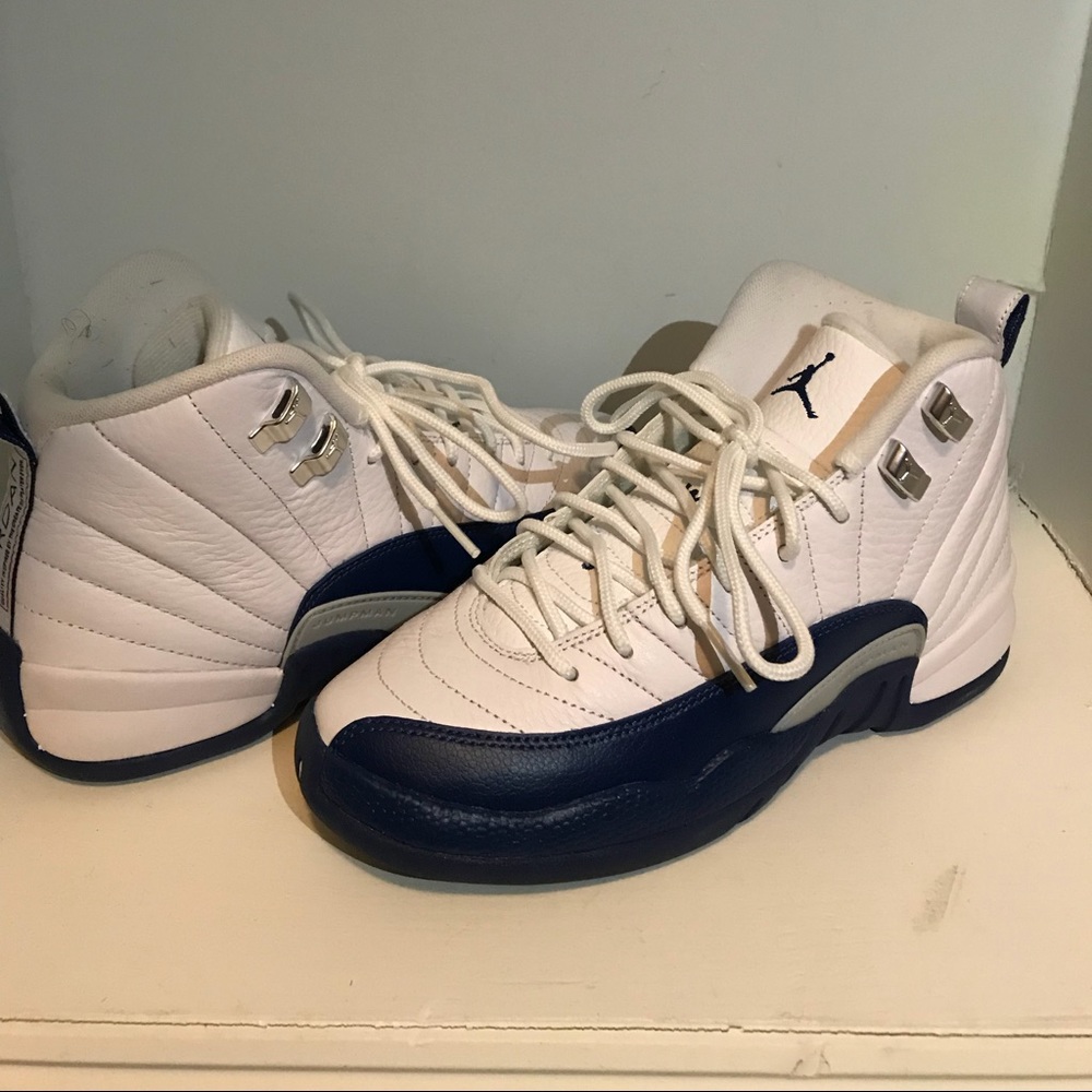 Kids Size Tennis shoe